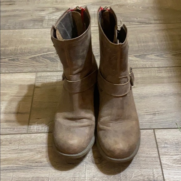 ankle boots - Picture 1 of 3